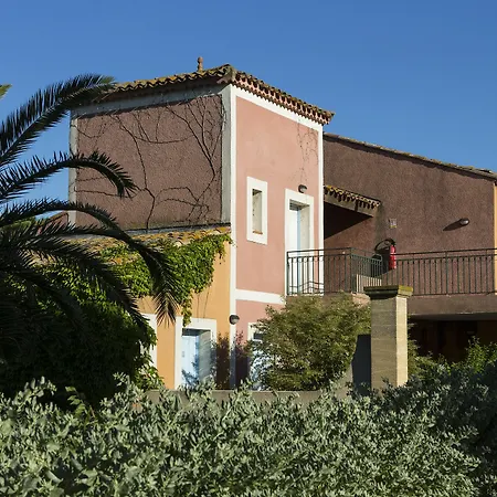 Domaine De L Estajan Arles