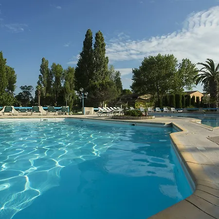 Domaine De L Estajan Apartment